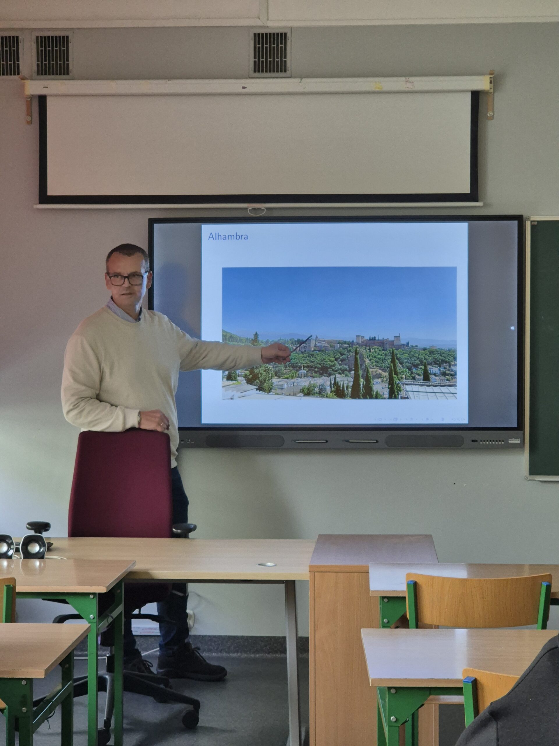 Geometria Alhambry – wykład dla uczniów Sekcji Dwujęzycznej z Językiem Hiszpańskim